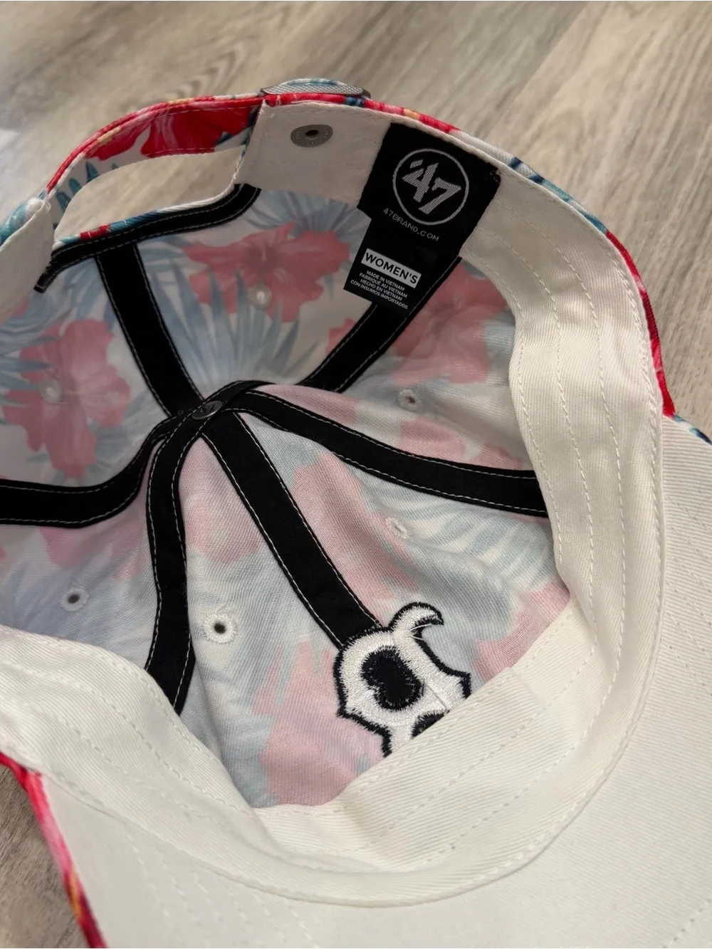 NWOT ’47 Brand Boston Red Sox Tropical Floral‎ Adjustable Baseball Hat